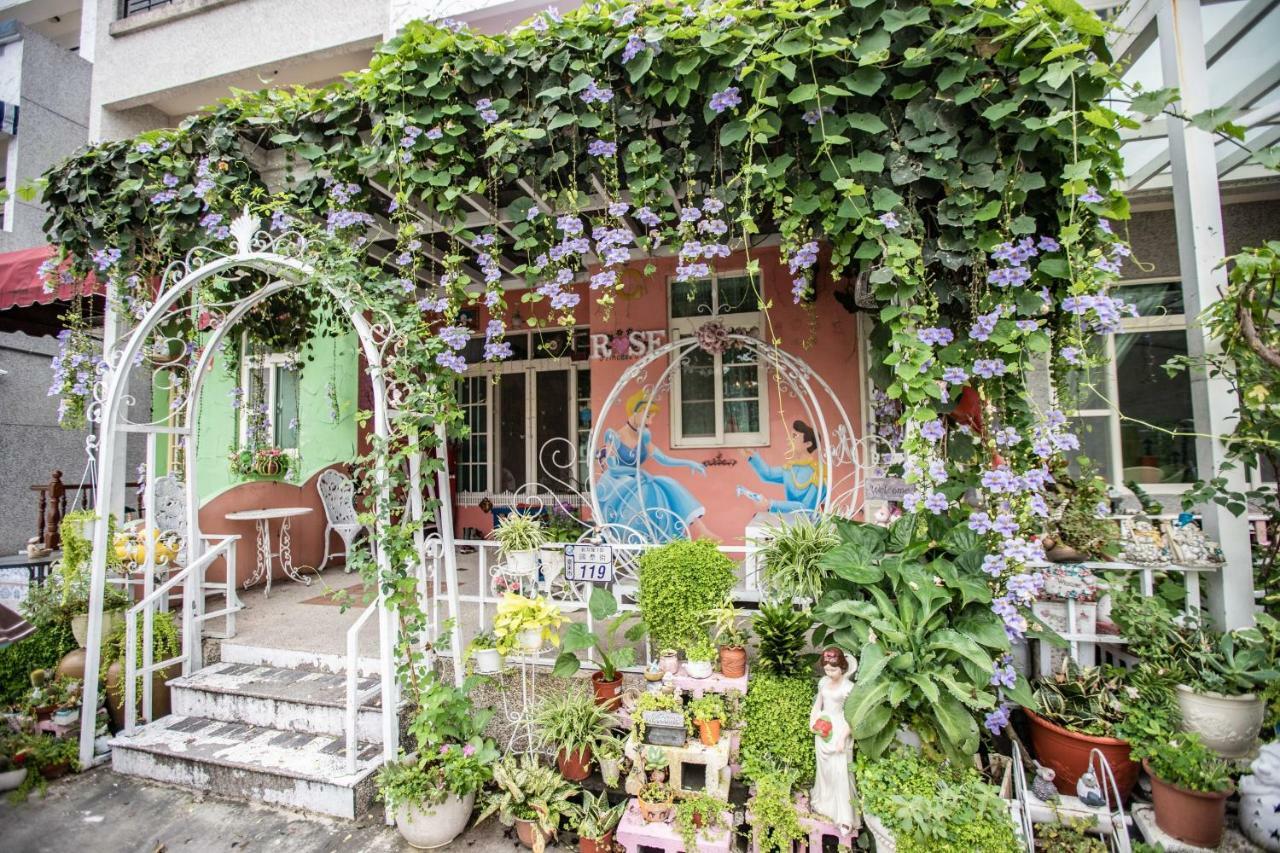 Rose Castle Apartment Taitung Room photo
